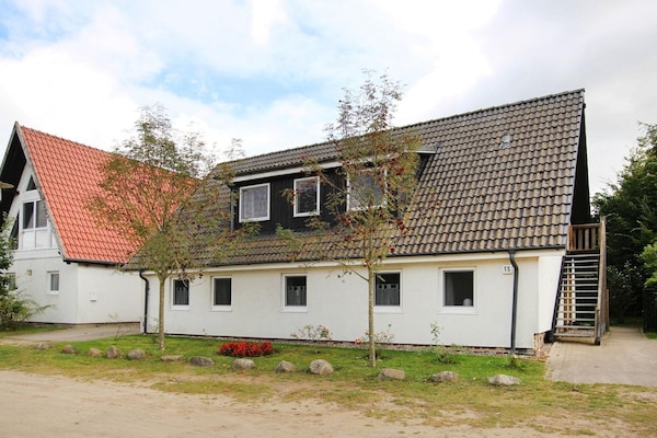 Op 1,0 km van het meer: Ruim vakantiehuis voor 14 personen in Mirow - thumbnail 2