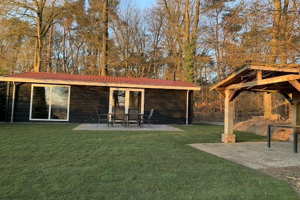De Hooischuur: luxe vakantiehuis in bosrijke omgeving Hellendoorn - thumbnail 2