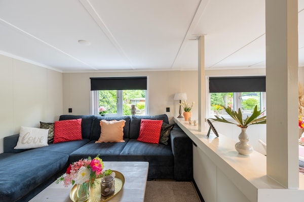 Gezellig houten vakantiehuis Steenmarter in landelijk Reutum - thumbnail 2