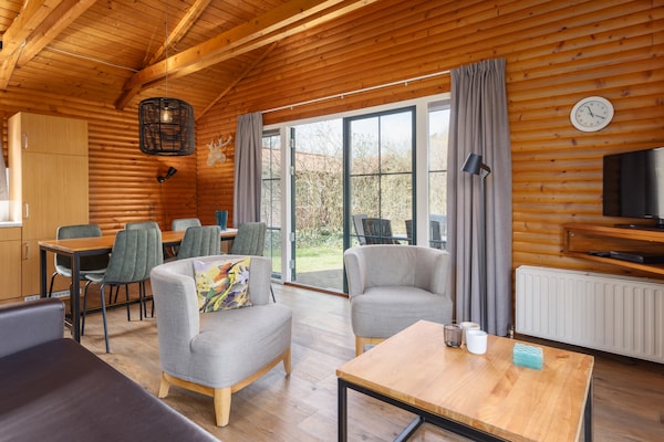Vrijstaande houten bungalow voor 6 personen op de Veluwe - thumbnail 2