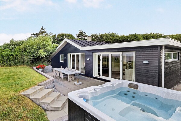 Aan zee: Licht vakantiehuis in Vinderup met buitenwhirlpool - thumbnail 1
