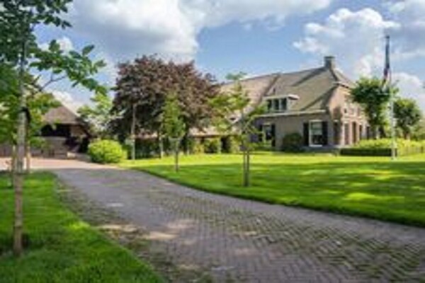 Moderne boerderij Dwingelderveld: rust, wellness en natuur voor 10 personen - thumbnail 6
