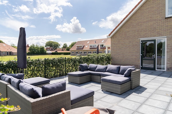 Kaapsduin: Ruim groepsappartement in het bos bij Nes, Ameland - thumbnail 5