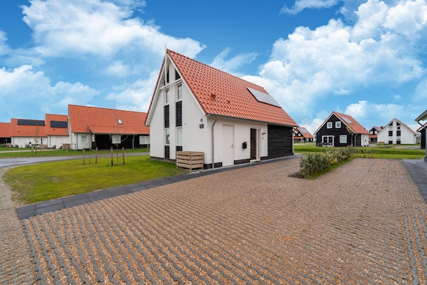 De Botter Huis Nr 15: Luxe vakantiehuis aan de Oosterschelde in Zeeland - thumbnail 1