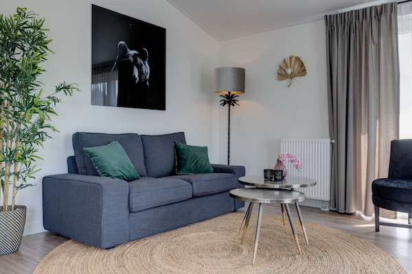 Vrijstaand chalet aan vijver in Veldhoven – 6 pers., natuur & comfort - thumbnail 5