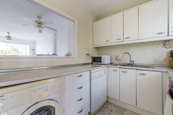 Stijlvol appartement aan de golfbaan in Mijas-Costa, 400m van het strand - thumbnail 4