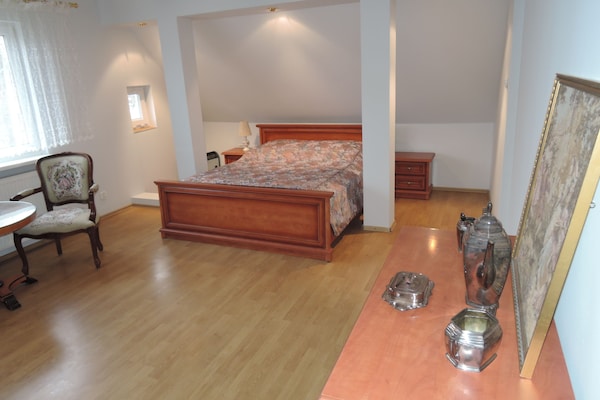 Op 800 m van het meer: Ruim vakantiehuis in Stepnica voor 6 personen - thumbnail 3