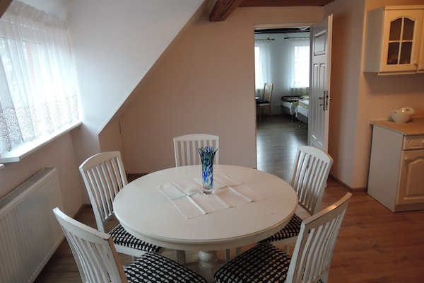 Op 800 m van het meer: Ruim vakantiehuis in Stepnica voor 6 personen - thumbnail 6
