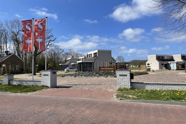 Landelijk vakantiehuis met serre op rustig park in De Cocksdorp, Texel - thumbnail 3