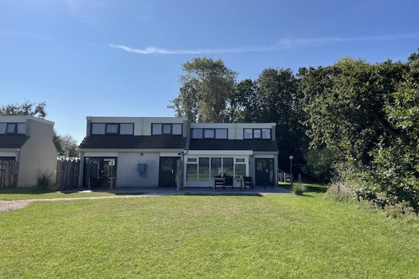 Vakantiehuis 't Eibernest Texel 6 – Genieten op het Waddeneiland - thumbnail 1