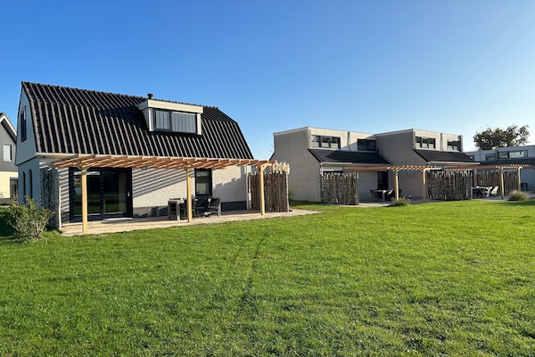Vrijstaand vakantiehuis op 't Eibernest Texel 7 in De Cocksdorp - thumbnail 1