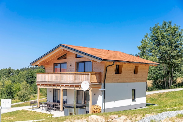 Modern chalet met privé-jacuzzi en sauna aan de golfbaan in St. Englmar - thumbnail 5