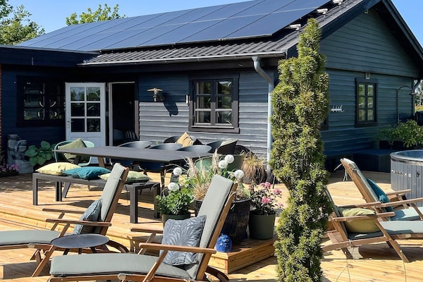 Vrijstaand vakantiehuis bij Gilleleje met houtgestookte badton voor 8 personen - thumbnail 3