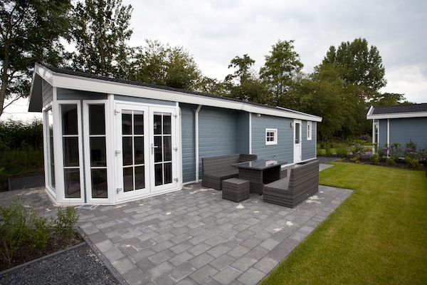 Vrijstaand chalet voor 6 personen op 600 meter van het strand in Breskens - thumbnail 1