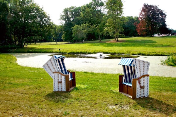 Luxe vakantiehuis met sauna bij Schwerin, vlakbij golfbaan en merengebied - thumbnail 5
