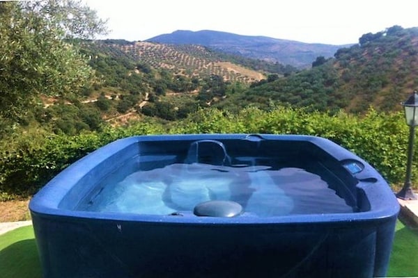 Duurzaam Andalusisch landhuis met verwarmd zwembad en spa aan het natuurpark - thumbnail 6