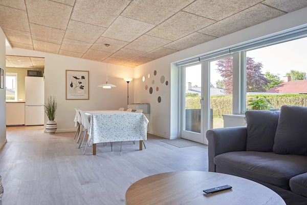 Licht vakantiehuis in Rønne, 3 km van zee, voor 6 personen - thumbnail 6