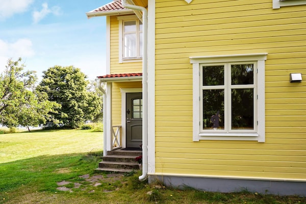 Authentiek meerhuis uit 1900 in Nykvarn met privé-steiger aan Yngern - thumbnail 2