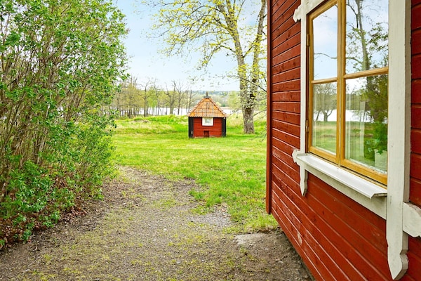 Historisch bakhuis aan het Båvenmeer in Sörmland - thumbnail 6