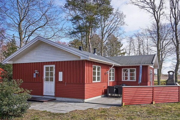 Vakantiehuis op 1,0 km van zee in Rønne voor 4 personen - thumbnail 2