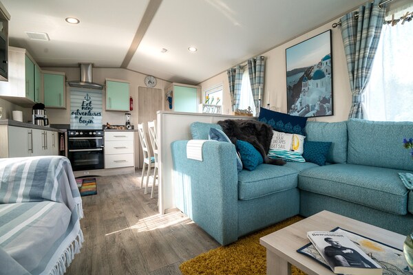 Good Moments: sfeervol chalet in Oostkapelle, 1,5 km van het strand - thumbnail 1