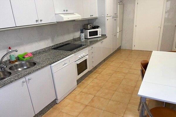 Sfeervol appartement in Ourense met patio, gratis WiFi en centrale ligging - thumbnail 3