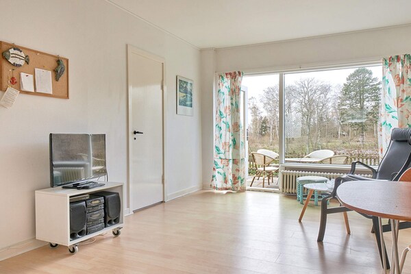 Licht vakantiehuis nabij strand en golfbaan in Aakirkeby - thumbnail 6