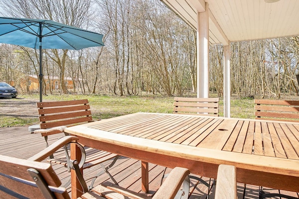 Vrijstaand vakantiehuis aan de golfbaan, 400m van strand bij Aakirkeby - thumbnail 2