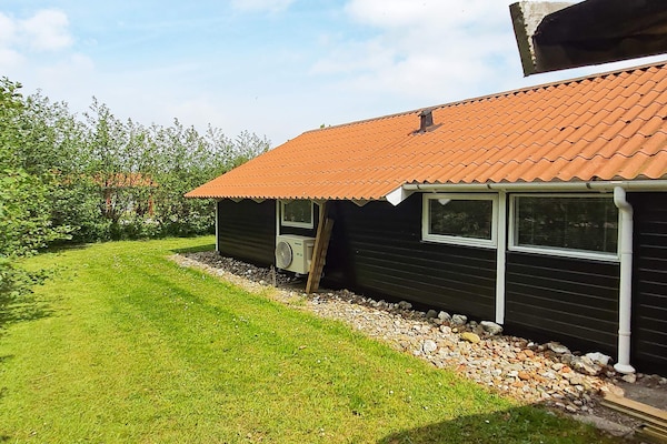 Vrijstaand vakantiehuis met sauna en whirlpool op 200 meter van de zee - thumbnail 4