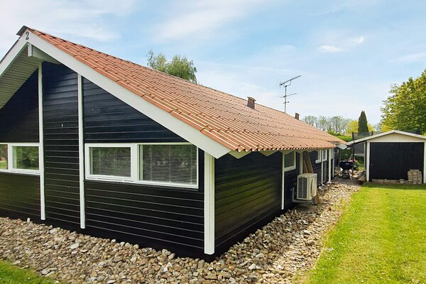 Vrijstaand vakantiehuis met sauna en whirlpool op 200 meter van de zee - thumbnail 5