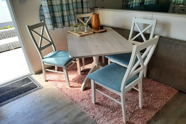 Knus chalet in Oostkapelle met tuin, dicht bij strand en natuur - thumbnail 3