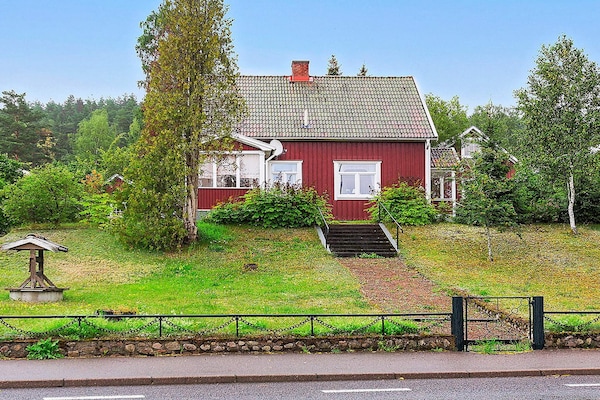 Rustiek vakantiehuis aan de golfbaan bij Bruzaholm, dichtbij meer en Astrid Lindgrens Värld - thumbnail 3