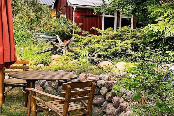 Rustiek vakantiehuis aan de golfbaan bij Bruzaholm, dichtbij meer en Astrid Lindgrens Värld - thumbnail 6