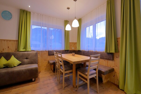 Zirben Heim: Modern appartement aan de piste in Fügen, Zillertal - thumbnail 4