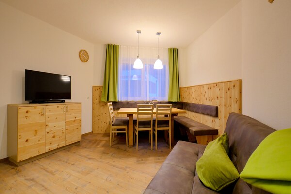 Zirben Heim: Modern appartement aan de piste in Fügen, Zillertal - thumbnail 3