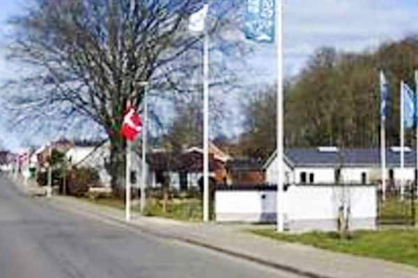 Knus vakantiehuis in Hovborg met ruime houten veranda, vlakbij viswater - thumbnail 4