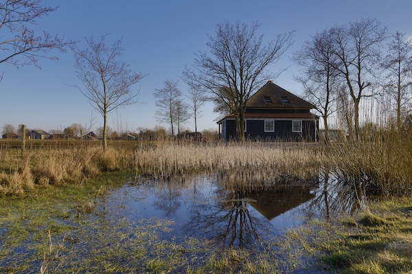 Wiringher Villa 23: Luxe strandvilla in Wieringerstijl aan Waddenzee - thumbnail 6