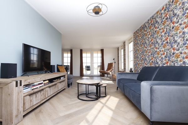 Wiringher Villa 23: Luxe strandvilla in Wieringerstijl aan Waddenzee - thumbnail 2