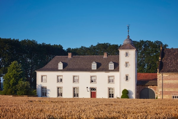 Herenhoeve de Bockhof: Luxe groepsaccommodatie in het Limburgse bos - thumbnail 1