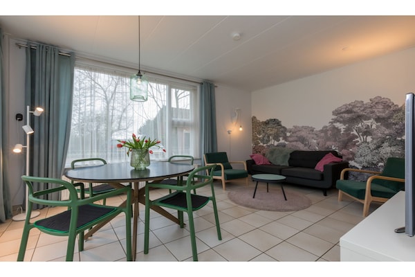 Licht appartement op boerderij Rustenpolder met uitzicht op dierenweide - thumbnail 3