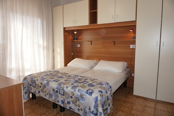 Zonnig appartement met zwembad op 200 meter van het strand in Caorle - thumbnail 3
