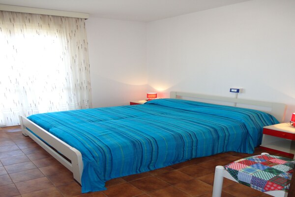 Knus appartement met terras nabij strand in Porto Santa Margherita - thumbnail 3