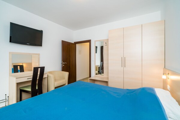 Studio met balkon en zeezicht nabij het strand in Plat - thumbnail 6