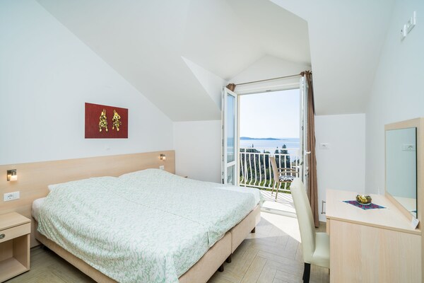 Luxe appartement met balkon en zeezicht nabij strand Plat, Mlini - thumbnail 5