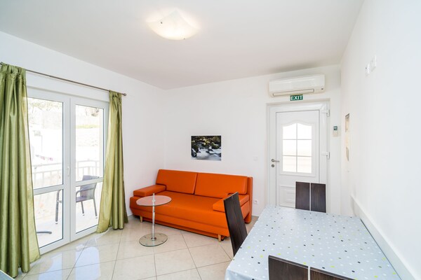 Appartement met balkon en zeezicht nabij strand in Plat, Mlini - thumbnail 4