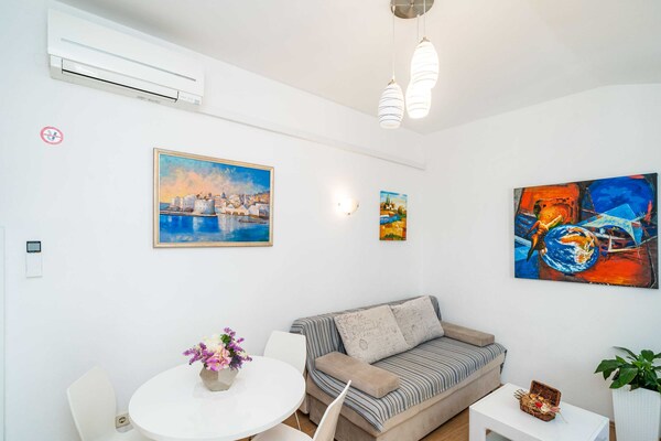 Knus appartement op Babin Kuk met terras, vlakbij Copacabana Beach - thumbnail 3