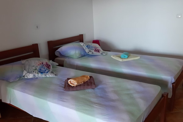 Appartement met zeezicht en terras in Saplunara - thumbnail 3
