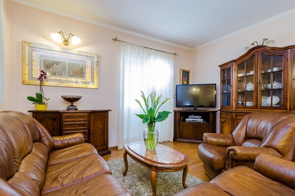 Ruim appartement met zeezicht en balkon op 100m van het strand in Dubrovnik - thumbnail 4