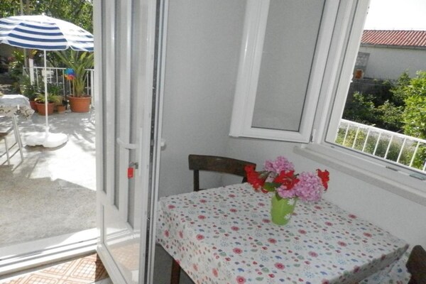 Rustig appartement met terras op 200m van strand in Lapad, Dubrovnik - thumbnail 6