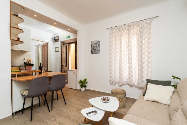 Rustiek appartement met terras in Gruž, vlakbij de veerhaven en Old Town - thumbnail 4